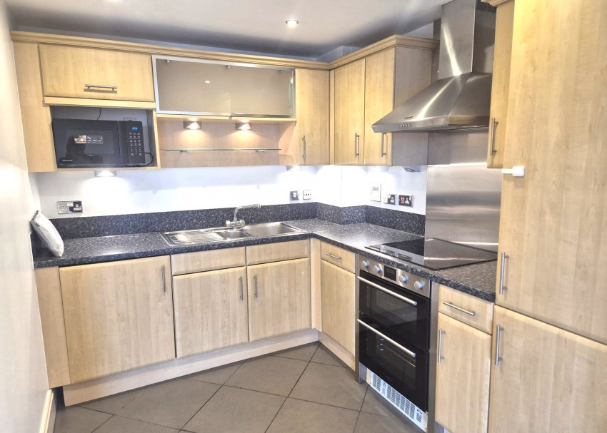 Images for Oakbark House, High Street, Brentford