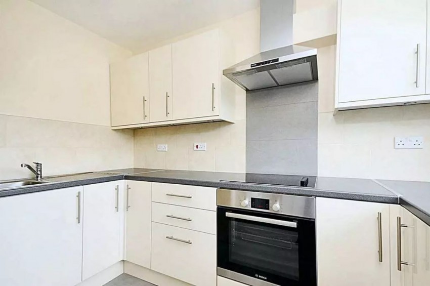 Images for Gleneagles, Malvern Way, Ealing